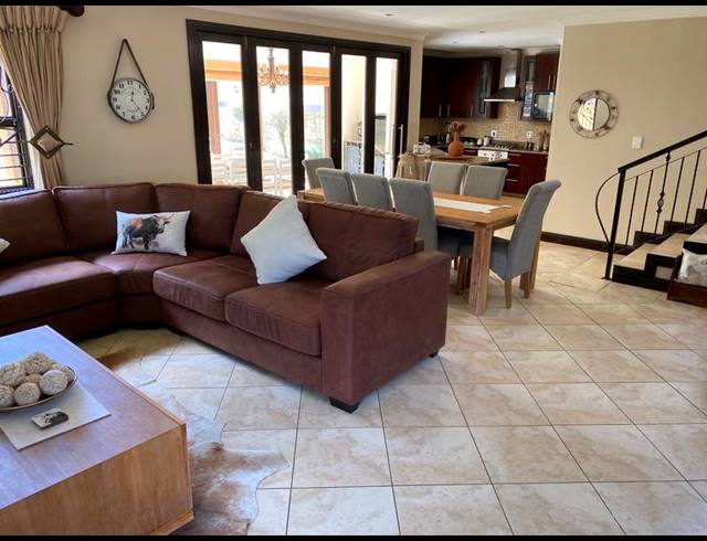 4 BEDROOM HOUSE FOR SALE IN STERREWAG